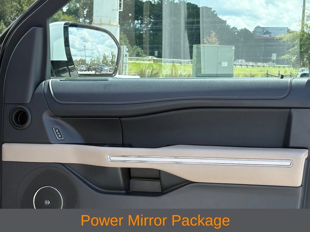 Used 2024 Ford Expedition Limited AWD/4WD image 10