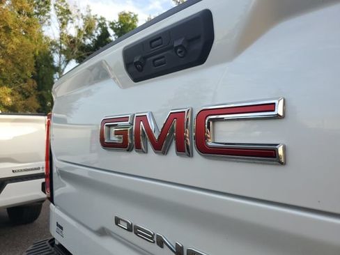 Used 2025 GMC Sierra 1500 Denali AWD/4WD image 6