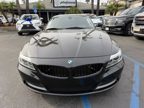 Used 2014 BMW Z4 sDrive35i w/ Technology Package RWD image 2