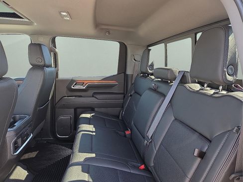 Used 2022 GMC Sierra 1500 Denali w/ Denali Reserve Package image 10