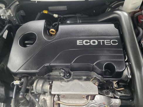 Used 2021 Chevrolet Equinox LT image 30