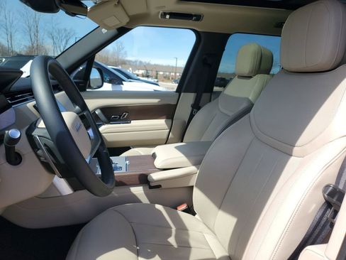 Certified 2024 Land Rover Range Rover SE AWD/4WD image 7