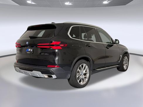 Used 2025 BMW X5 xDrive50e AWD/4WD image 9