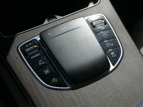 Used 2022 Mercedes-Benz GLC 300 4MATIC w/ Premium Package Lite image 23