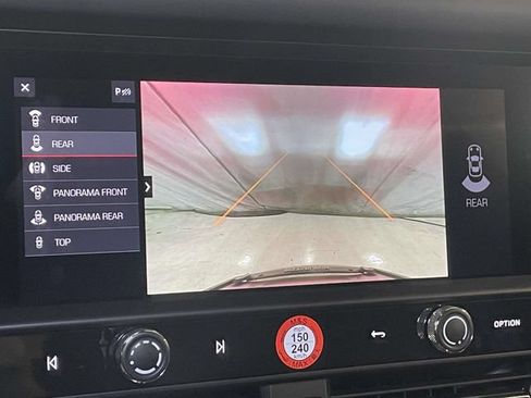 Certified 2026 Porsche Macan Turbo AWD/4WD image 35