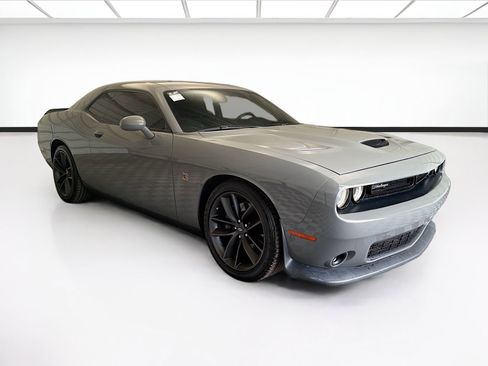 Used 2019 Dodge Challenger R/T Scat Pack RWD image 3
