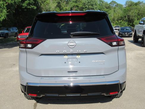 Used 2024 Nissan Rogue Platinum w/ Platinum Premium Package AWD/4WD image 6