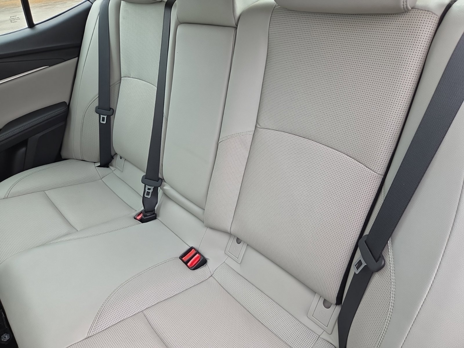 Used 2025 Toyota Camry XLE FWD image 21