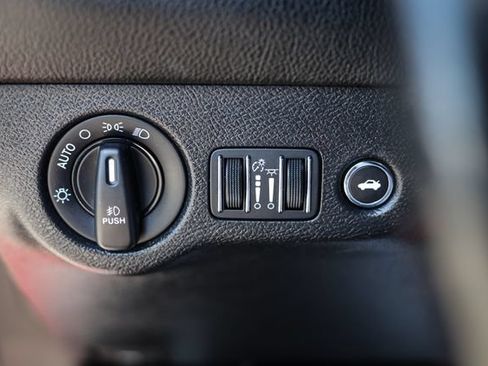 Used 2020 Dodge Challenger R/T RWD image 43