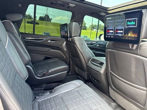 Used 2023 Cadillac Escalade V w/ Heavy-Duty Trailer Package AWD/4WD image 4
