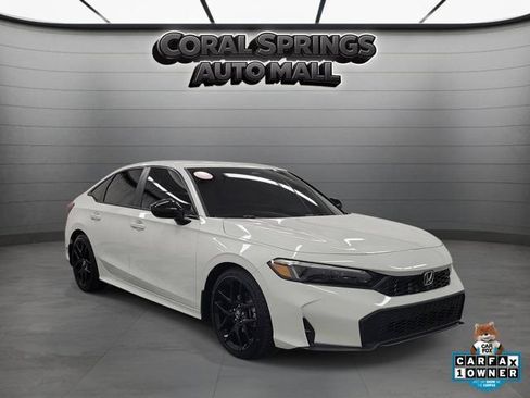 Used 2025 Honda Civic Sport image 1