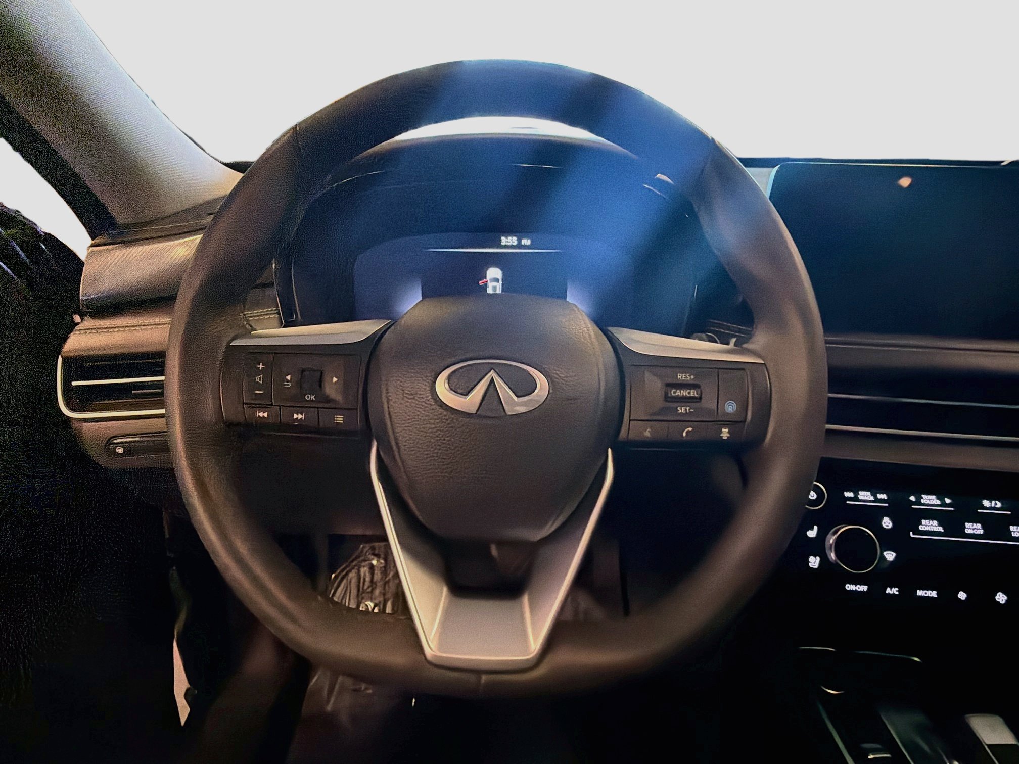 Used 2023 INFINITI QX60 Luxe w/ Cargo Package AWD/4WD image 18