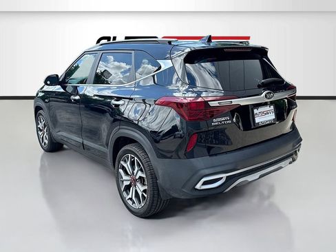 Used 2021 Kia Seltos SX w/ SX Sunroof Package AWD/4WD image 5