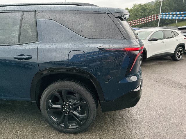 New 2027 Chevrolet Traverse RS w/ LPO, Floor Liner Package AWD/4WD image 8