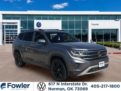 Used 2023 Volkswagen Atlas SE w/ Panoramic Sunroof Package