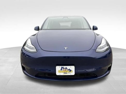 Used 2021 Tesla Model Y Long Range image 10