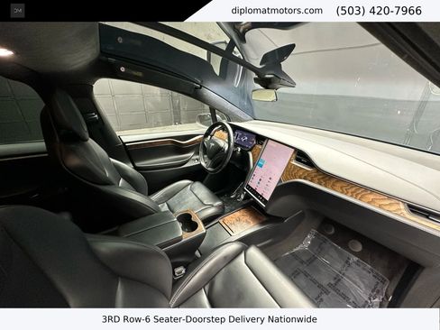 Used 2018 Tesla Model X 75D image 18