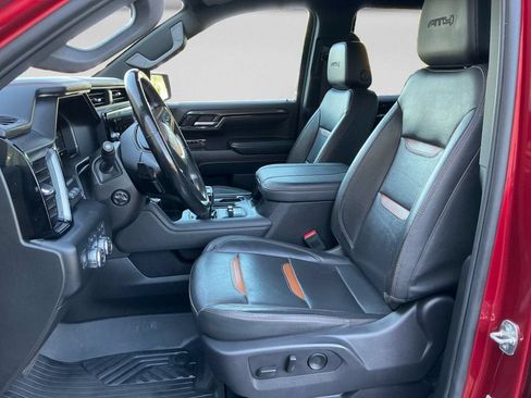 Used 2024 GMC Sierra 1500 AT4 w/ Technology Package AWD/4WD image 10