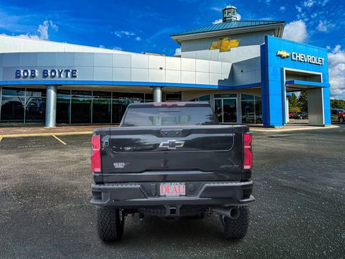 New 2026 Chevrolet Silverado 2500 ZR2 w/ LPO, Dark Essentials Package AWD/4WD image 4
