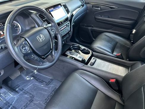 Used 2018 Honda Pilot Touring image 7