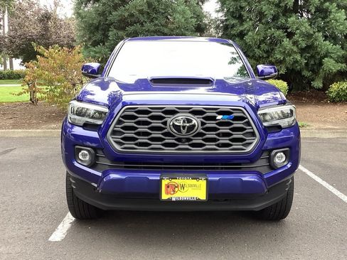 Certified 2023 Toyota Tacoma TRD Sport w/ TRD Premium Sport Package AWD/4WD image 19