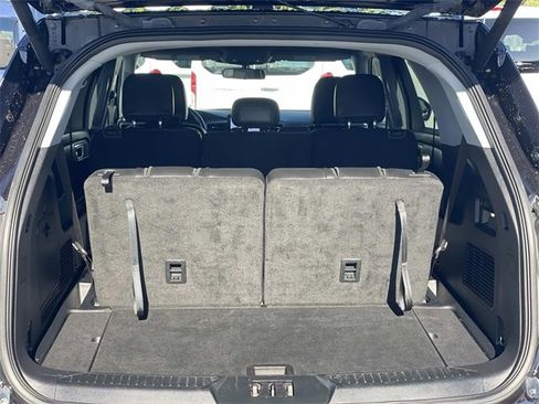 Used 2022 Ford Explorer XLT w/ Equipment Group 202A image 35