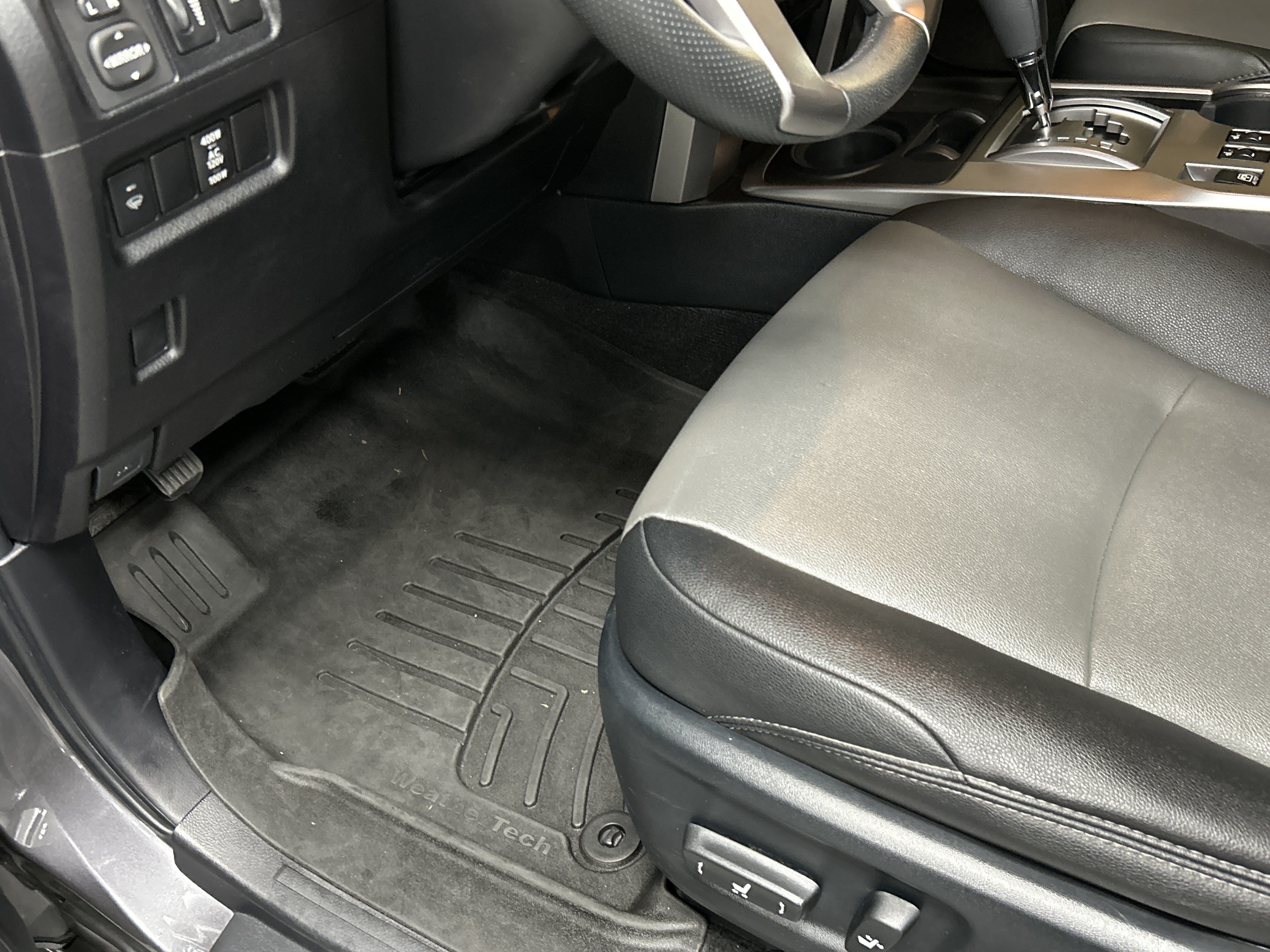 Used 2021 Toyota 4Runner SR5 Premium w/ Moonroof Package RWD image 17