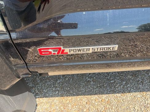 Used 2024 Ford F450 Lariat AWD/4WD image 3