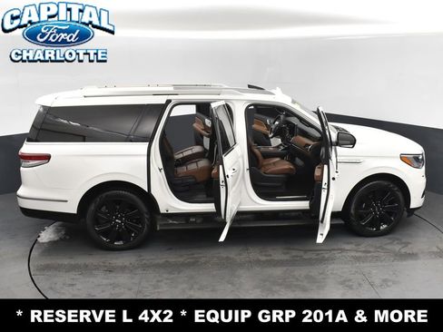 Used 2023 Lincoln Navigator L Reserve image 31