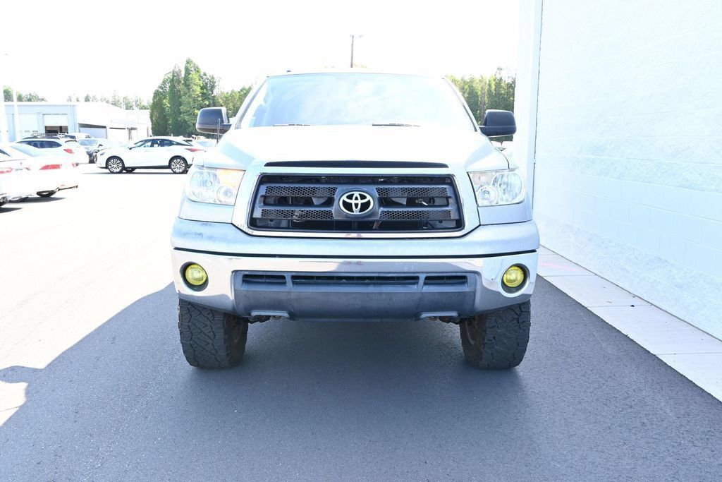 Used 2013 Toyota Tundra 2WD CrewMax w/ SR5 Pkg image 9