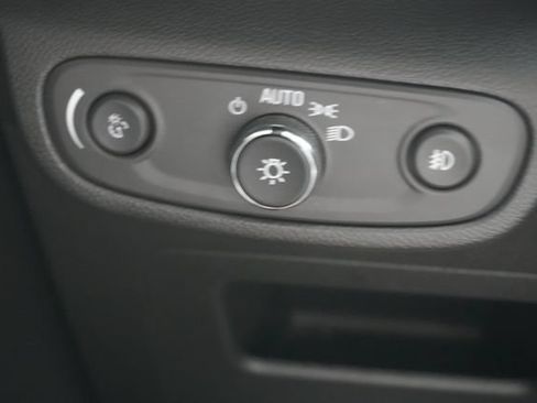Used 2023 Chevrolet TrailBlazer LT FWD image 16