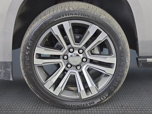 Used 2019 GMC Yukon Denali w/ Denali Ultimate Package AWD/4WD image 10