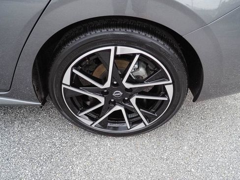 Used 2025 Nissan Sentra SR FWD image 36