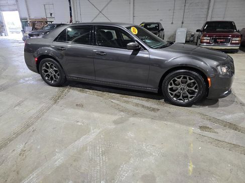 Used 2015 Chrysler 300 S image 15