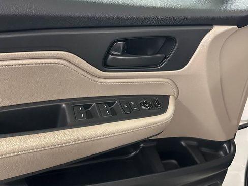 Used 2018 Honda Odyssey EX image 9