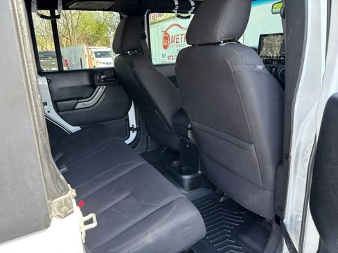 Used 2018 Jeep Wrangler Unlimited Sport S AWD/4WD image 42