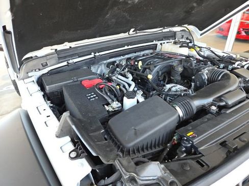 Used 2024 Jeep Wrangler Unlimited Rubicon w/ XTREMEE 35" Tire Package image 83