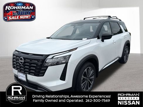 New 2026 Nissan Pathfinder Platinum AWD/4WD image 1
