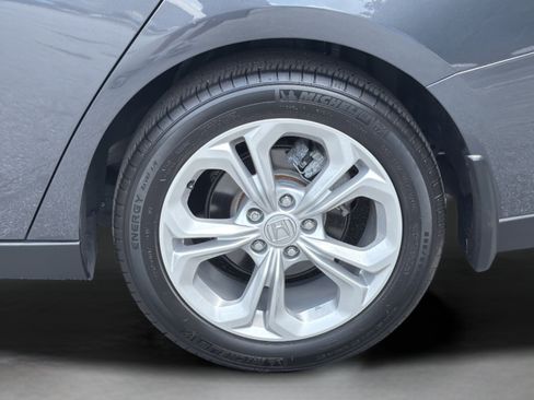 Certified 2025 Honda Accord LX image 28