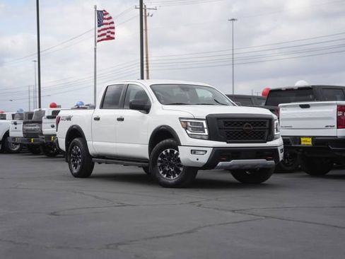 Used 2024 Nissan Titan PRO-4X w/ Pro-4x Utility Package image 2