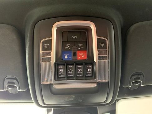 Used 2023 RAM 1500 Limited AWD/4WD image 30