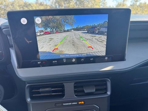 New 2025 Ford Maverick XL w/ Equipment Group 102A image 36