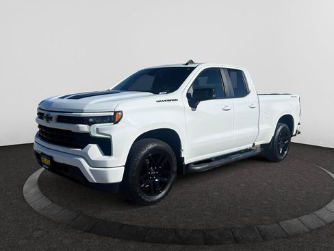 Used 2022 Chevrolet Silverado 1500 RST w/ Rally Edition AWD/4WD image 2