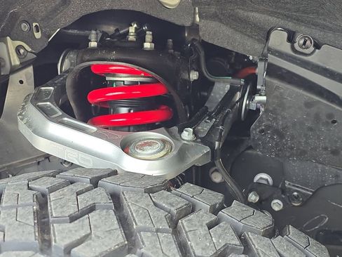 Used 2025 Toyota Tacoma TRD Sport image 14