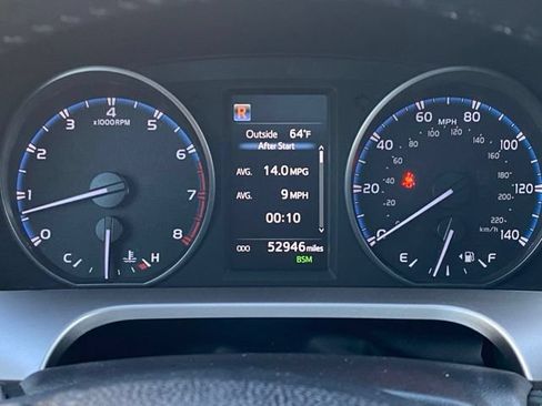 Used 2017 Toyota RAV4 XLE AWD/4WD image 25