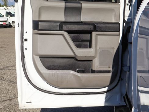 Used 2019 Ford F250 XL w/ Power Equipment Group image 41