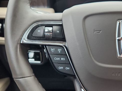 Used 2023 Lincoln Nautilus Reserve AWD/4WD image 41