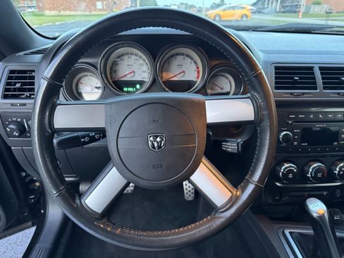 Used 2010 Dodge Challenger R/T image 24