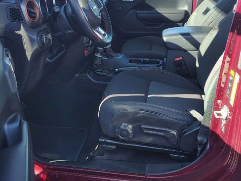 Used 2021 Jeep Gladiator Mojave image 15