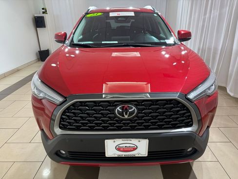 Certified 2023 Toyota Corolla Cross XLE image 8
